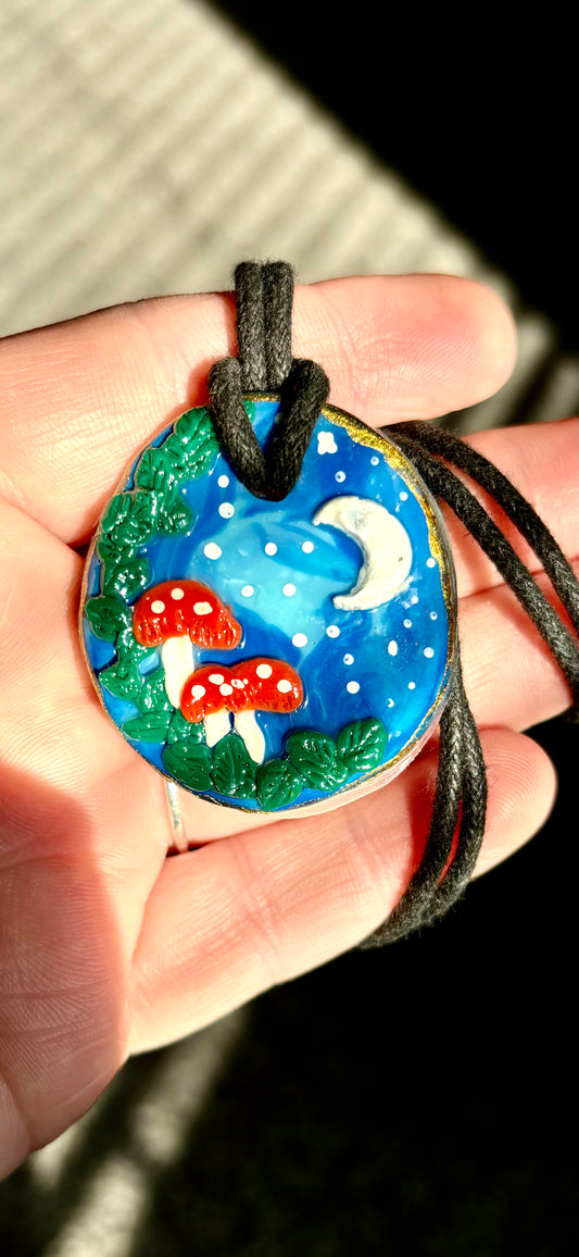 Woodland Walk Pendant