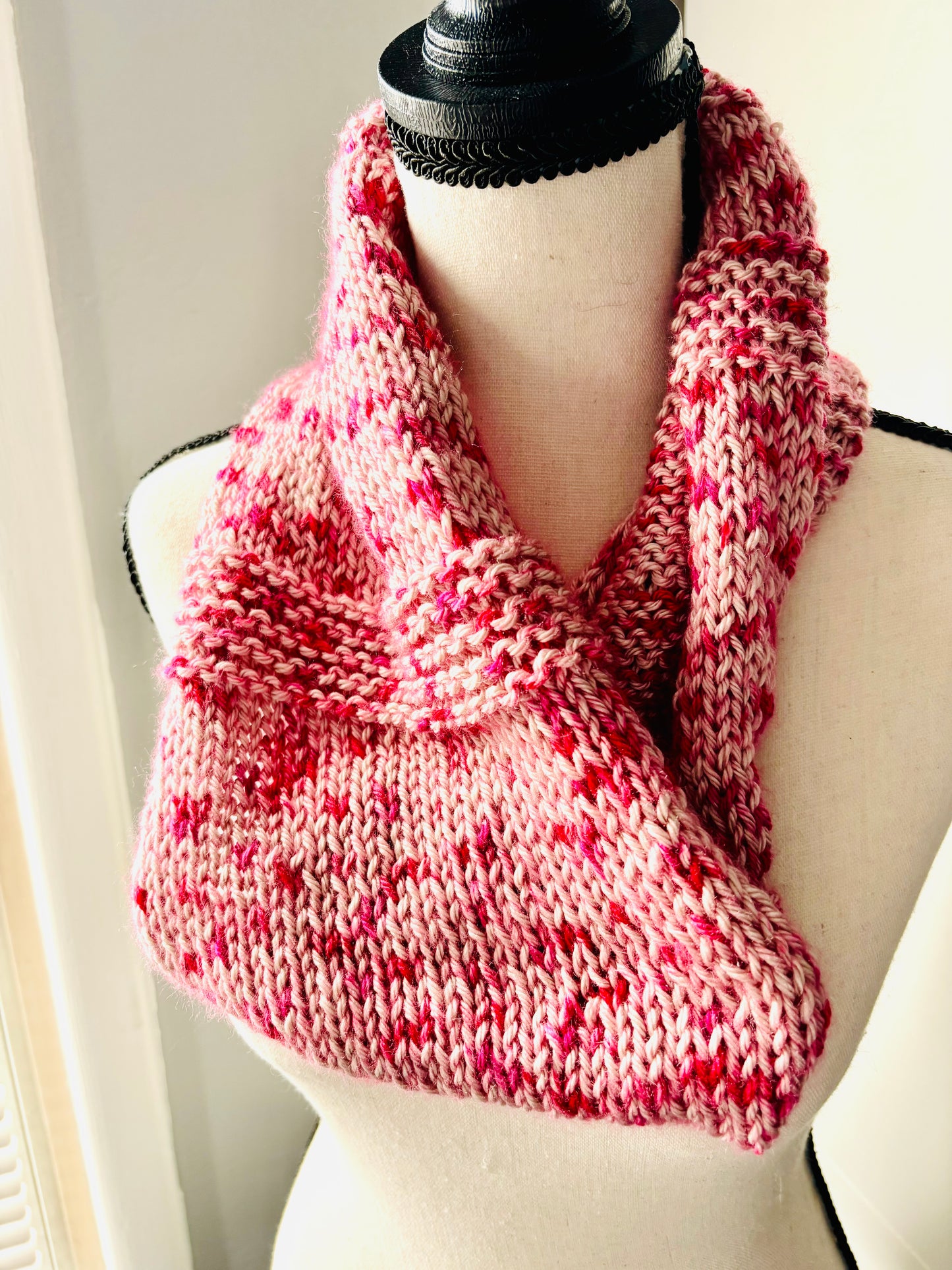 Peppermint Smiles Cowl