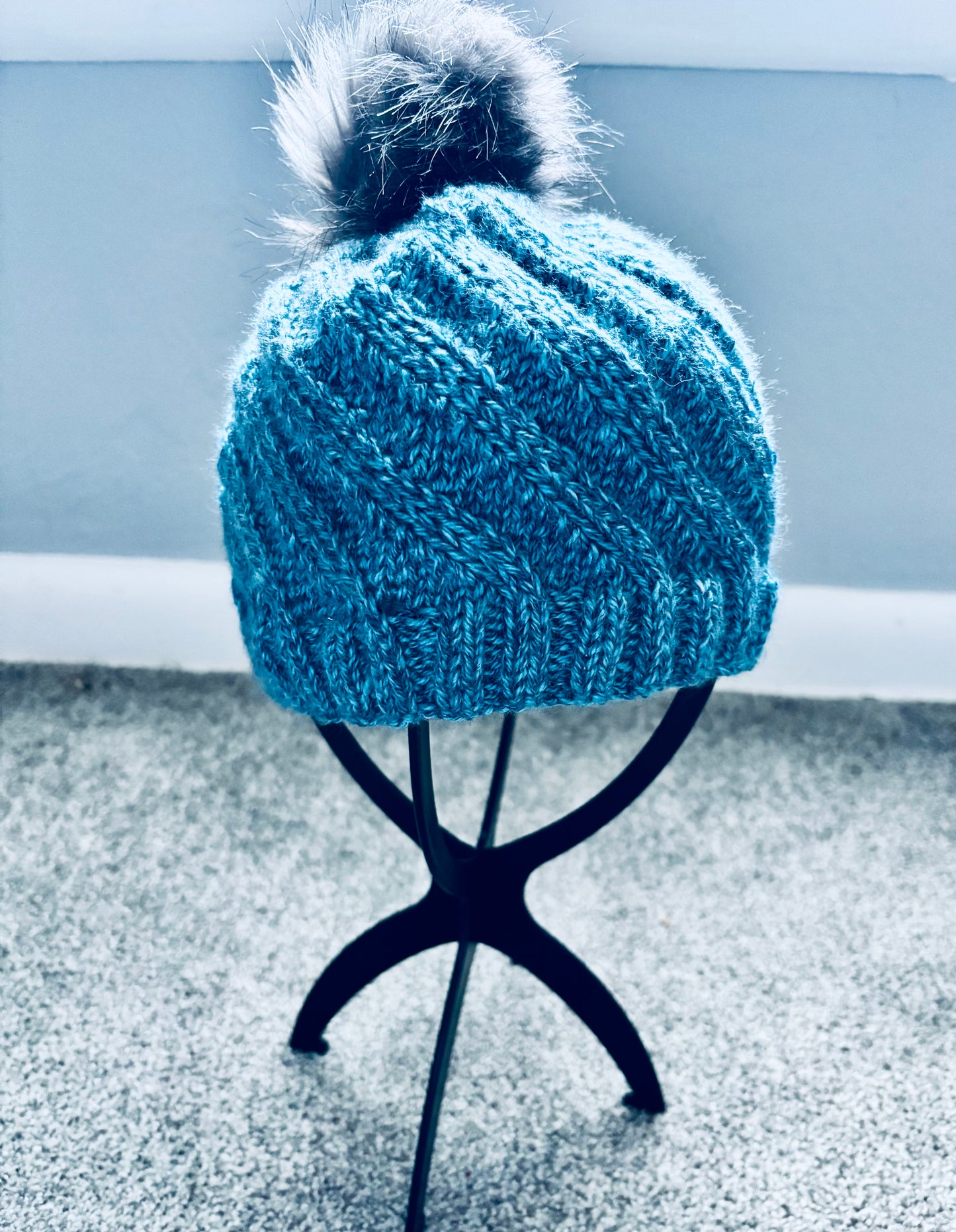 Swirling Frost Hat